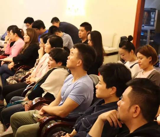 https://mmbiz.qpic.cn/mmbiz_jpg/oEE0oicUmibV31iaGcpPiaXS0qjQYZuA1PIAePg2ssRISvrhiaPtIW0D3gEZJA4yw5DCvdjDmyfPe6ibrrXqTql1qlQg/640?wx_fmt=jpeg