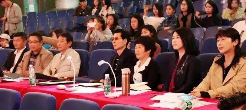 https://mmbiz.qpic.cn/mmbiz_jpg/oEE0oicUmibV0NLesebsHgEUz0T3LiaLUFORicswW2sCRgSMGTYz6LtcUv7Ribxx09gnKbpPEeMz5ibncb6Rc8yvRa0w/640?wx_fmt=jpeg&wxfrom=5&wx_lazy=1